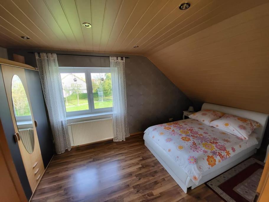 Schoene Wohnung Mit Eigenem Eingang Und Parkplatz Fulda Eksteriør billede